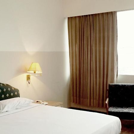 Hotel Banyuwangi Sintera Jakarta Extérieur photo